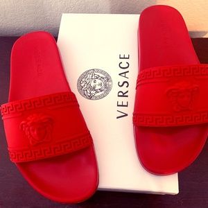 VERSACE SLIDES MEDUSA (RED)